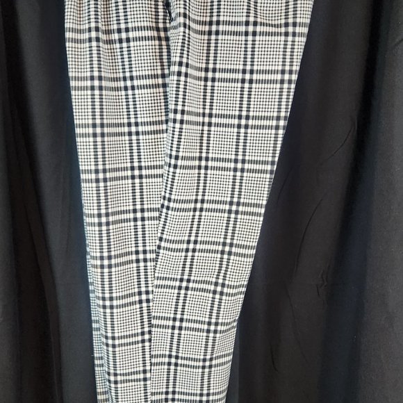 Abercrombie and Fitch Business Trouser - Picture 2 of 7